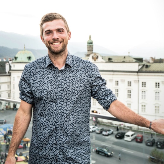 Anzeigenbild: dynamische arbeitstätigen oder studenten Wg