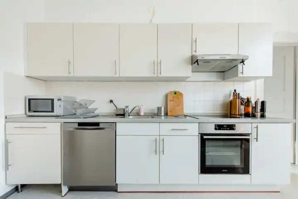 100 qm große, zentrale Altbauwohnung im October-November – 80634 München Neuhausen-Nymphenburg – Vorschaubild 5