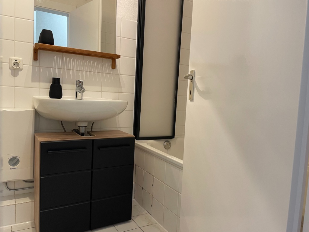 Gemütliches 1-Zimmer-Apartment am UKSH I Renoviert I Neu möbliert I Fahrstuhl I WLAN I All-Inkl – Waitzstraße 39, 24105 Kiel Brunswik – Vorschaubild 10