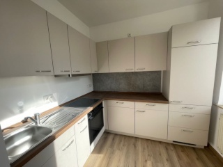 Ad image: helle 3 Zimmer Wohnung mit Küche