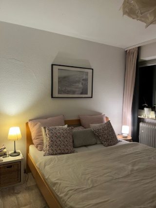 Anzeigenbild: Liebevoll eingerichtete, voll ausgestattete 2-Zimmer-Wohnung zur Untermiete in bester Lage