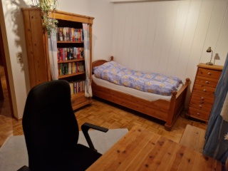 Anzeigenbild: WG Zimmer (3 WG) im EFH mit Garten in ruhiger Lage