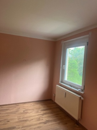 Ad image: Wohnung mit Gartenanteil in Apolda – Katharinenweg 18 Jetzt verfügbar!