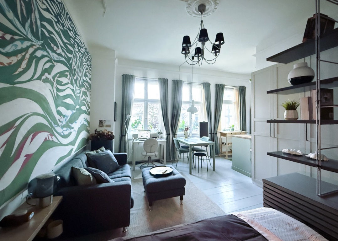 Sonnige 1 Zimmer-Wohnung 4 Etage (Fahrstuhl) neu renoviert und eingerichtet in Prenzlberg – Schivelbeiner Str. 42, 10439 Berlin Prenzlauer Berg – Vorschaubild 2