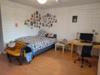 Ad image: geräumiges Zimmer mit Balkon in lieber 2er WG
