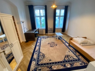 Anzeigenbild: Studenten in genialem Haus suchen neuen Mitbewohner