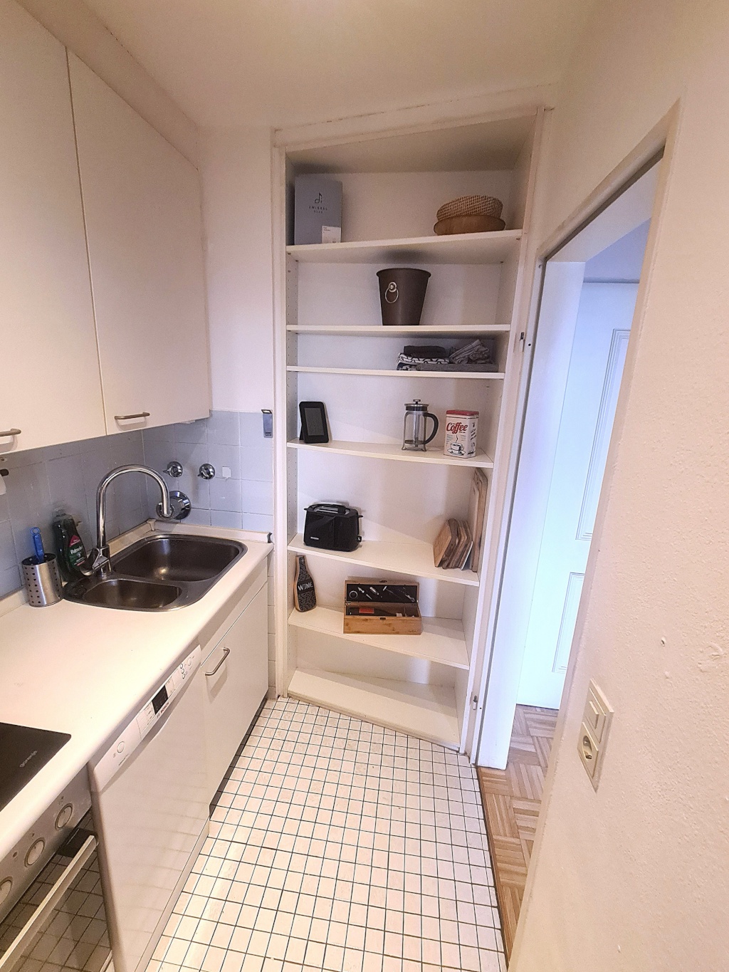 Zwischenmiete 01.12.26 - 31.01.27: Exklusives 2-Zimmer Apartment im Lehel, voll möbliert, TOP LAGE! Mietdauer flexibel nach Absprache möglich – Tattenbachstraße 12, 80538 München Altstadt-Lehel – Vorschaubild 8