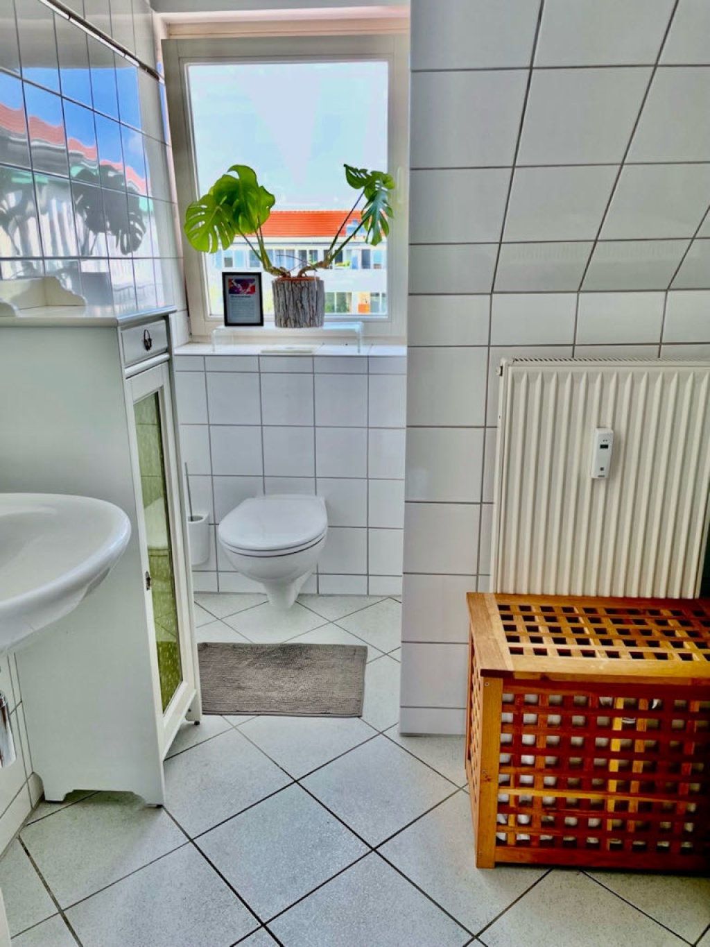 WG-Zimmer Friedenau Nähe Lauenburger Platz - ...und ein zweites Bad / WC...