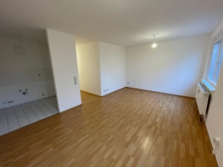 Ad image: Ruhige 80m² Wohnung im Grünen – Katharinenweg 18, Apolda