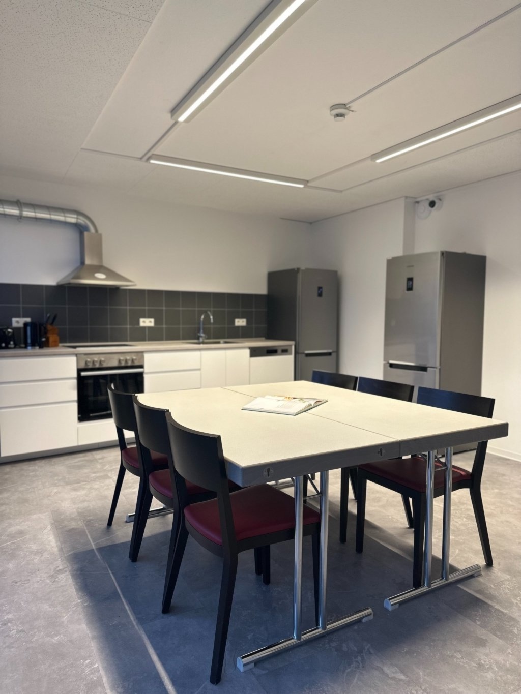 Ihr modernes Studentenzimmer in einem Hotel – eigenes Bad, WLAN, Fitnessraum, Parkplatz & mehr! – Hilpertstraße 27, 64295 Darmstadt Darmstadt – Vorschaubild 8