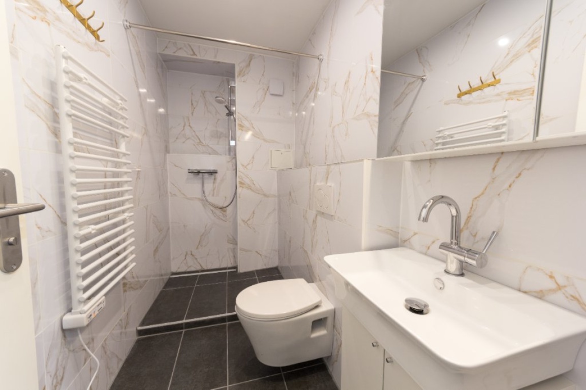 WG-Zimmer Innenstadt Q4 8 - Bad 1