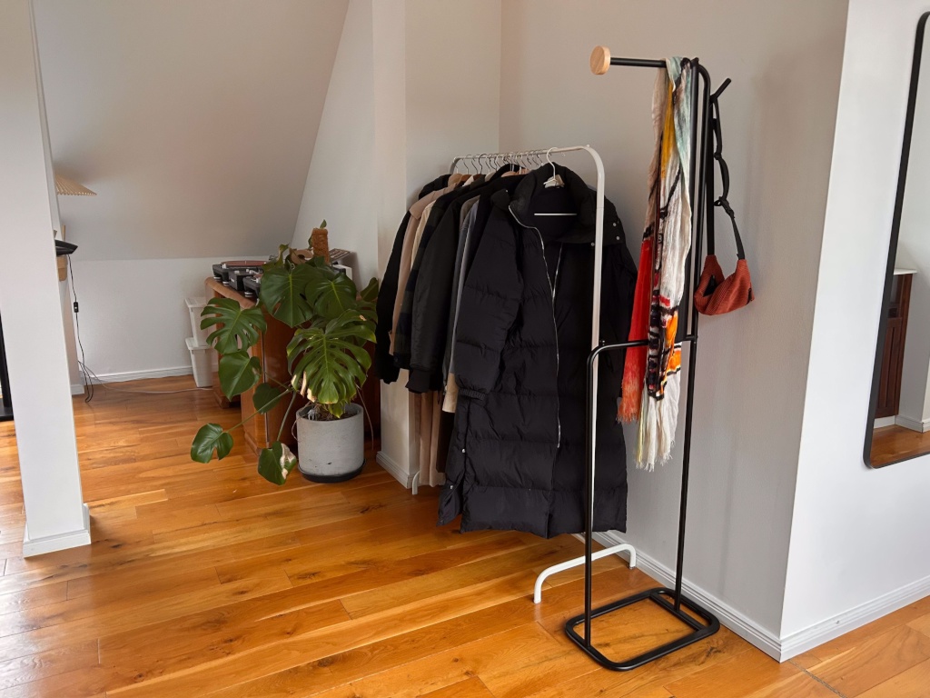 Befristet: Sehr schöne, möblierte 115-qm DG-Wohnung im Weserkiez / 2-week sublet: Stylish fully furnished 115sqm Top-Floor Apartment in Weserkiez – Sonnenallee, 12045 Berlin Neukölln – Vorschaubild 5