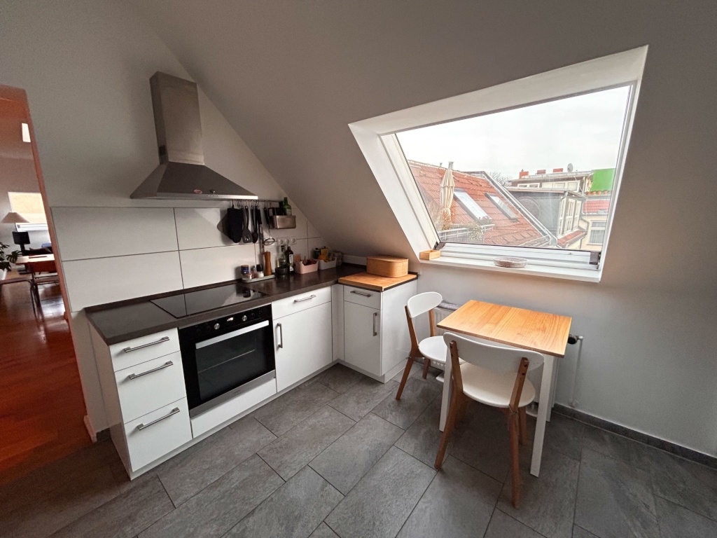 Befristet: Sehr schöne, möblierte 115-qm DG-Wohnung im Weserkiez / 2-week sublet: Stylish fully furnished 115sqm Top-Floor Apartment in Weserkiez – Sonnenallee, 12045 Berlin Neukölln – Vorschaubild 9