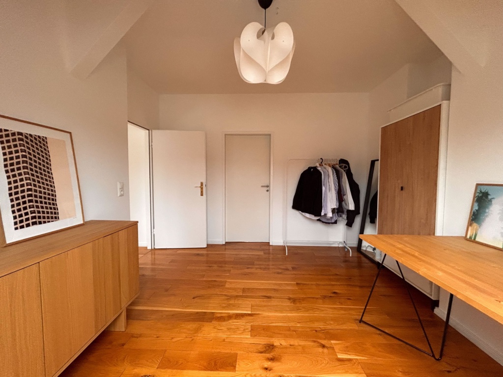 Befristet: Sehr schöne, möblierte 115-qm DG-Wohnung im Weserkiez / 2-week sublet: Stylish fully furnished 115sqm Top-Floor Apartment in Weserkiez – Sonnenallee, 12045 Berlin Neukölln – Vorschaubild 15