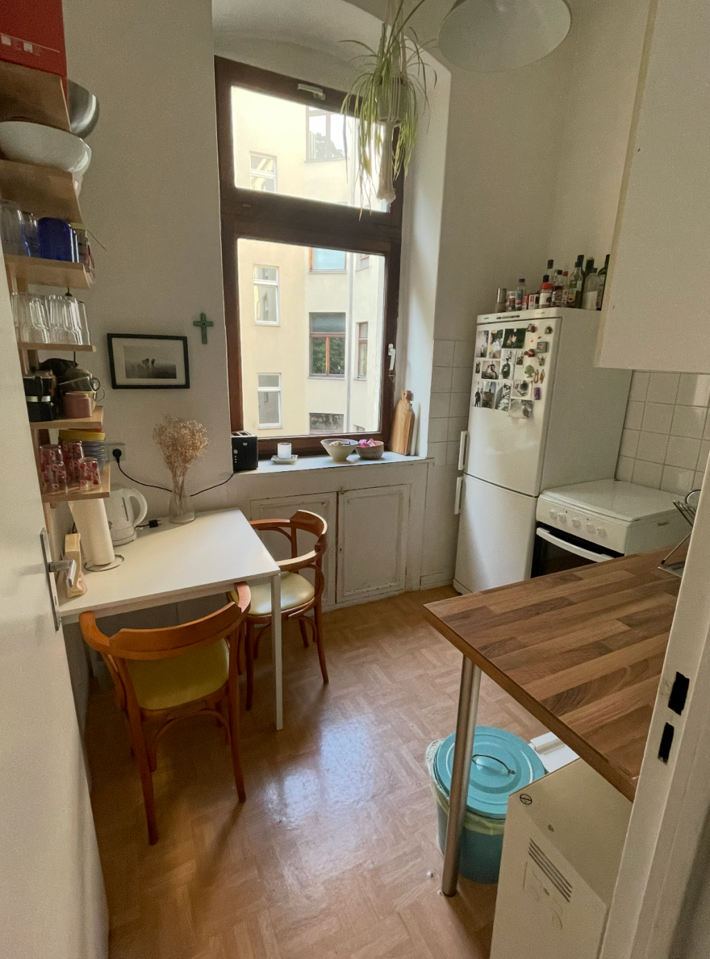 73sqm Flat in Savignyplatz | SHORT TERM ONLY – Kantstraße, 10623 Berlin Charlottenburg – Vorschaubild 4