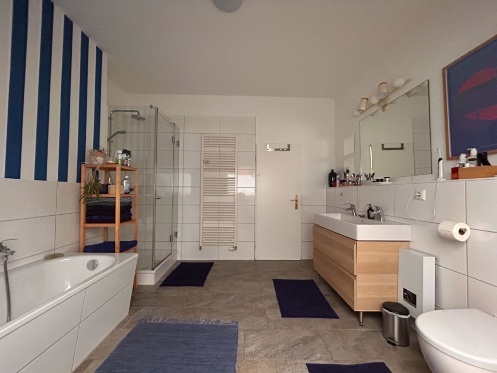 Befristet: Sehr schöne, möblierte 115-qm DG-Wohnung im Weserkiez / 2-week sublet: Stylish fully furnished 115sqm Top-Floor Apartment in Weserkiez – Sonnenallee, 12045 Berlin Neukölln – Vorschaubild 17