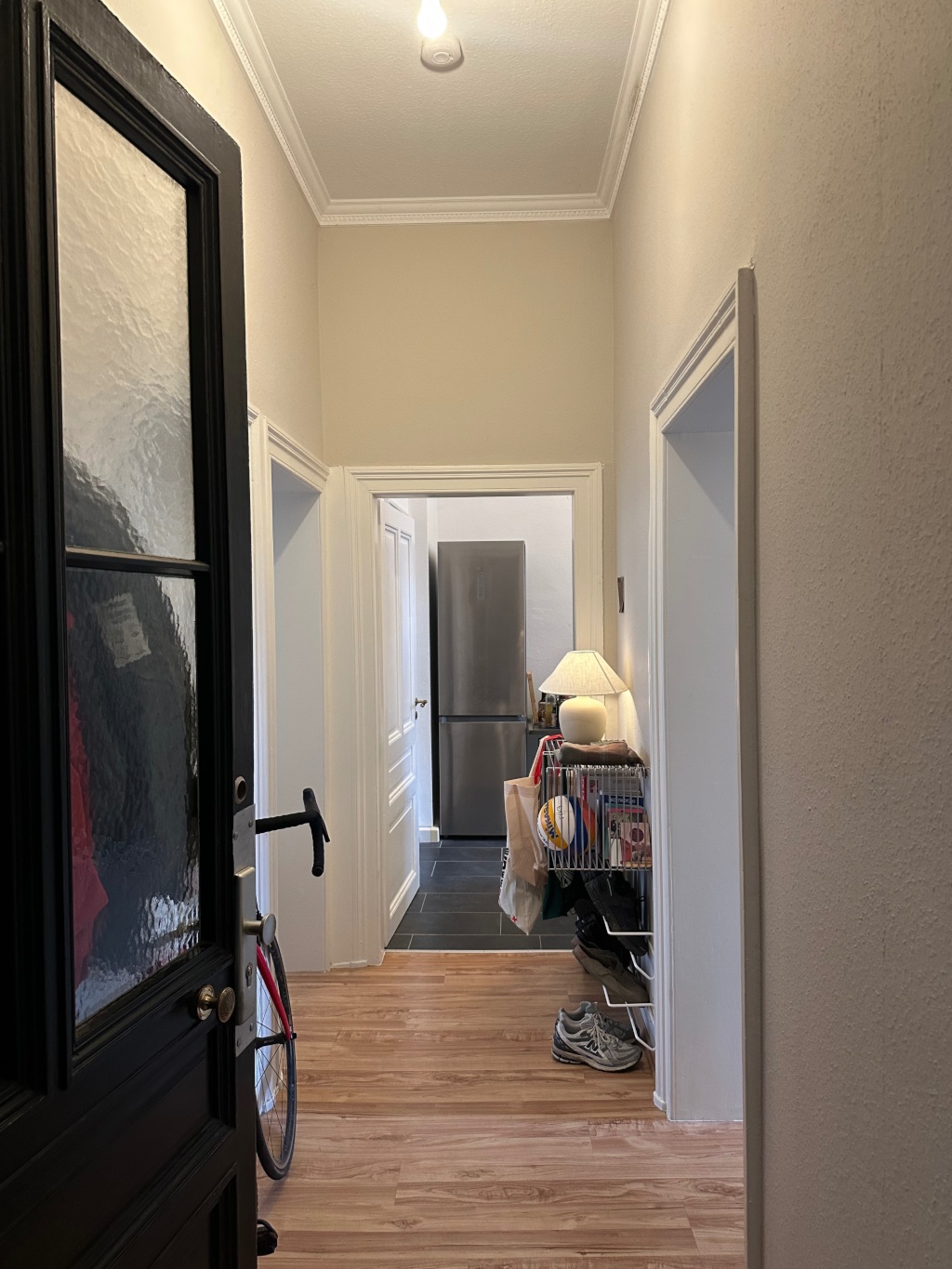 Wohnung Nordend-Ost Neuhofstraße - Hausflur Richtung Wohnungsflur