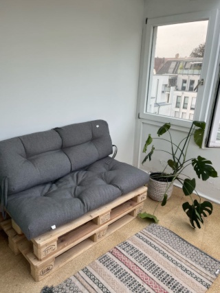 Anzeigenbild: WG-Zimmer mit eigenem Wintergarten (erst befristet auf 1 Monat mit guter Chance auf unbefristete Übername)