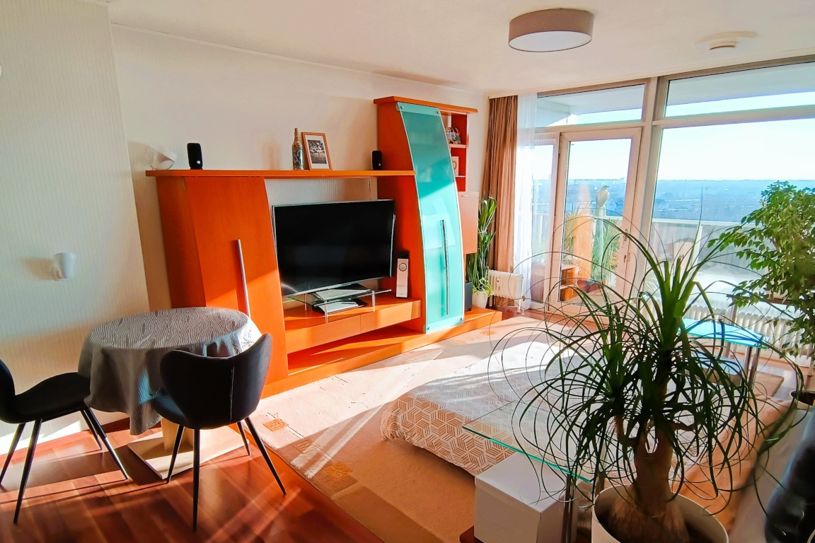 Komplett eingerichtete Wohnung mit sonnigem Balkon und traumhafter Aussicht in zentraler Lage (Köln-Sülz) – Luxemburger Straße 124, 50939 Köln Sülz – Vorschaubild 6