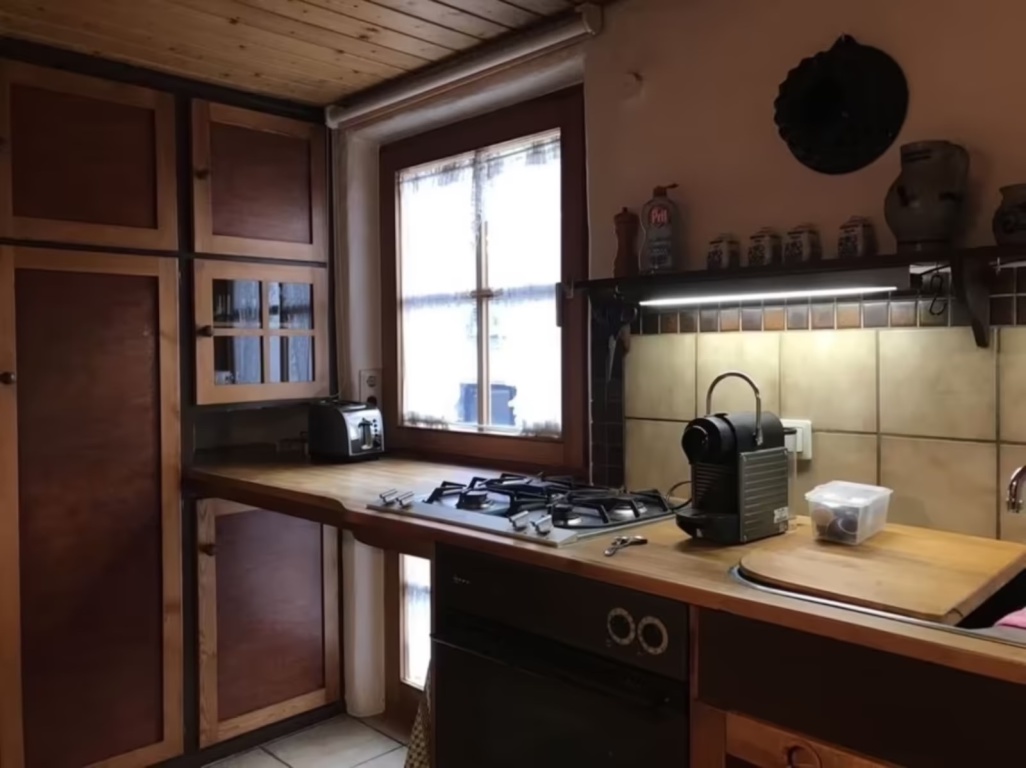 WG-Zimmer zentrale Innenstadt Wettestraße - Wohnküche mit Küchenausstattung im OG