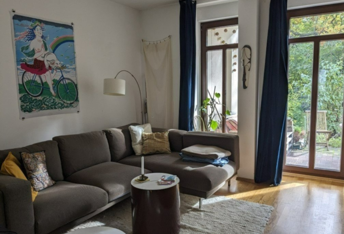WG-Zimmer Neustadt-Neuschönefeld Bergstraße - Wohnzimmer