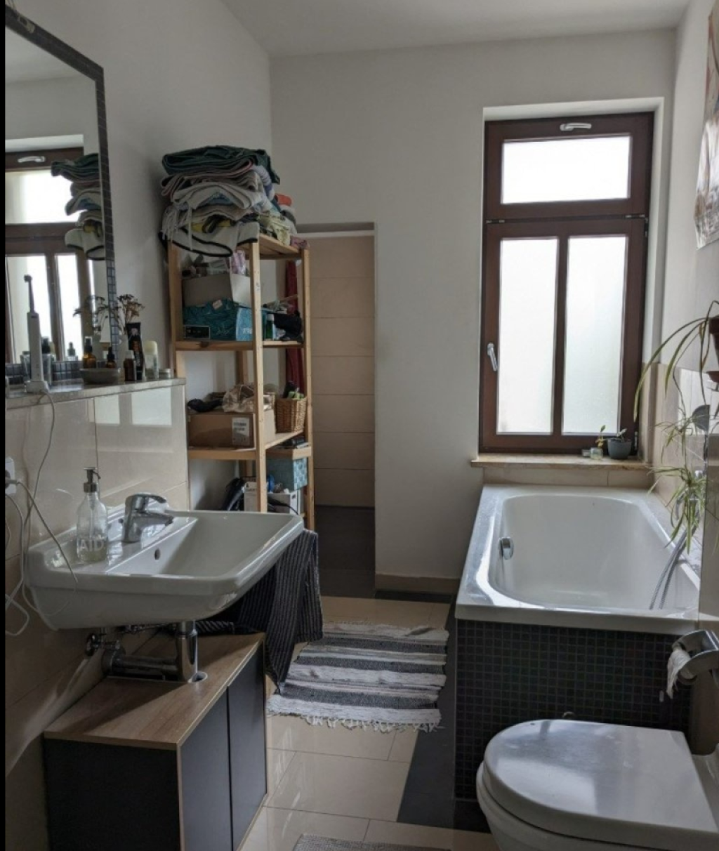WG-Zimmer Neustadt-Neuschönefeld Bergstraße - Badzimmer