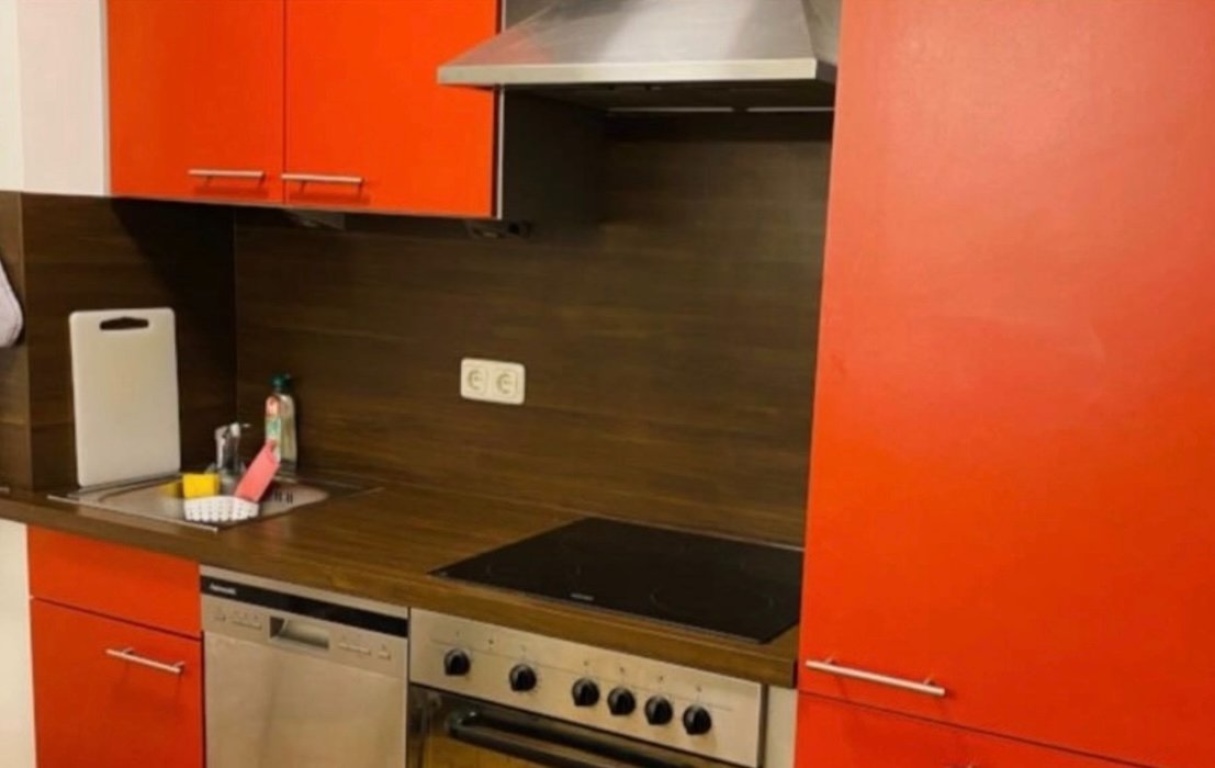 Voll möbliertes 1,5-Zimmer-Apartment direkt neben dem Olympiapark – Dachauer Straße 223, 80637 München Neuhausen-Nymphenburg – Vorschaubild 3