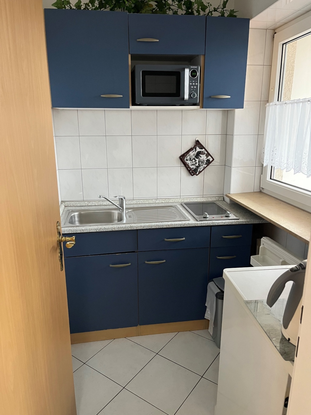 Chic Studio Apartment / Schicke 1-Zimmer-Wohnung Bockenheim – 60486 Frankfurt am Main Bockenheim – Vorschaubild 4