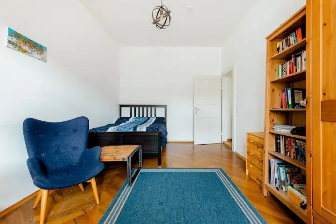100 qm große, zentrale Altbauwohnung im October-November – 80634 München Neuhausen-Nymphenburg – Vorschaubild 12