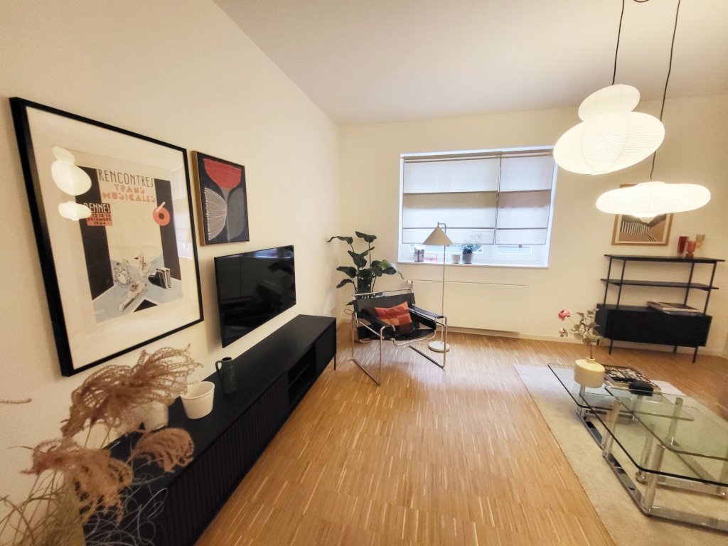 Besondere Wohnung | Möbliert | Balkon | 1–6 Monate