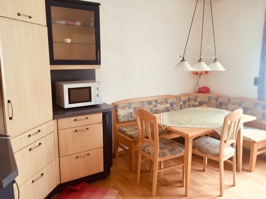 Habitación en WG Oberhaunstadt Straße - Küche mit Sitzecke