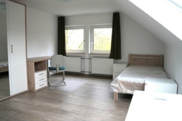 Anzeigenbild: WG  Zimmer 9 m 2,  ab 01  April  2026  FREI, voll möbliert warm all-incl.