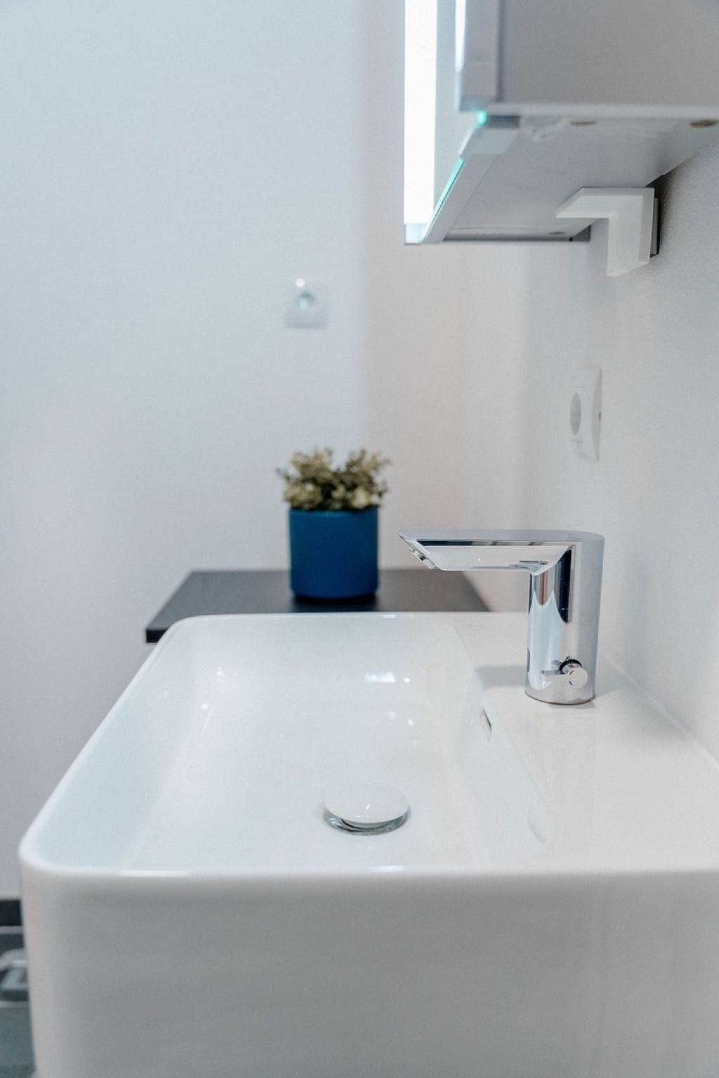 Schöne Wohnung in Wi-Nordost / Alle Kosten & WLAN incl. (Möbliert/Furnished) – Kapellenstraße 64a, 65193 Wiesbaden Nordost – Vorschaubild 16
