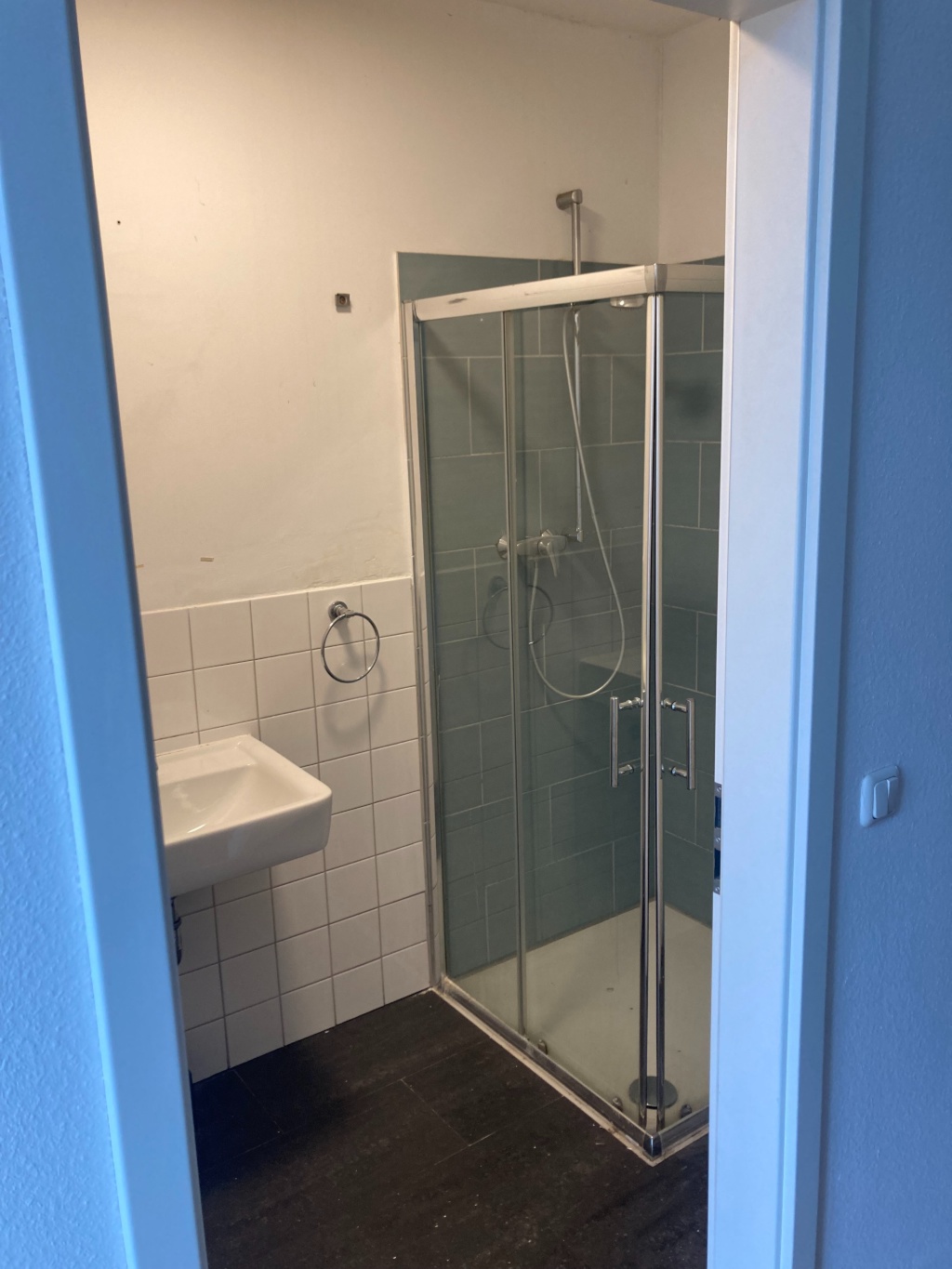 10 min. zum HBF - Apartment mit Echtholzparkett und Küche