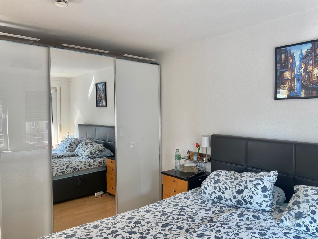 Helle, möblierte 2,5-Zimmer-Wohnung mit 75 m2 in zentraler Lage in Stuttgart-Süd – Olgastrasse 146, 70180 Stuttgart Süd – Vorschaubild 6