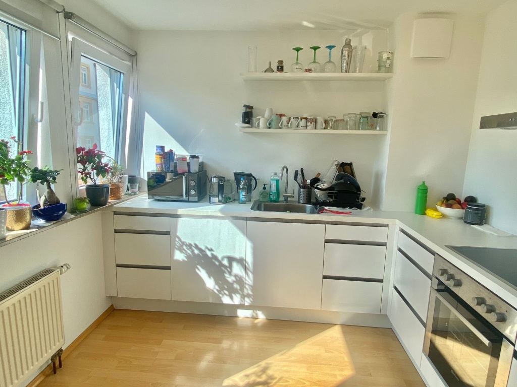 Helle, möblierte 2,5-Zimmer-Wohnung mit 75 m2 in zentraler Lage in Stuttgart-Süd – Olgastrasse 146, 70180 Stuttgart Süd – Vorschaubild 4