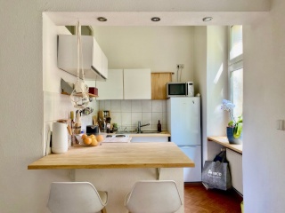 Ruhiges Zuhause auf Zeit – Altbauwohnung in Tempelhof (07.09.– ca. 07.12.26) — photo 1