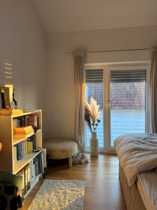 Ad image: Zwischenmiete helle 2-Zimmer-Wohnung mit Dachterrasse nahe Airport (ideal für Berufstätige, Expats oder Pendler)