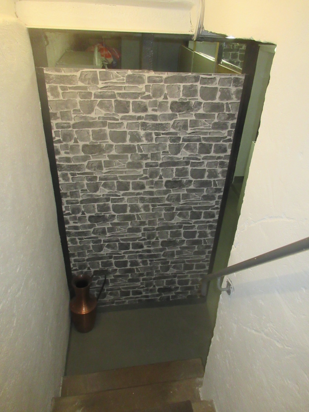 Flatshare Untertürkheim Goldbergstraße 6 - Weg zur Waschküche