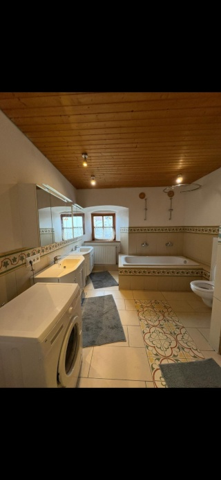 Imagen del anuncio: A shared room available