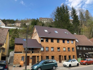 Ad image: Studenten-WG mit Fitnessraum und Whirlpool