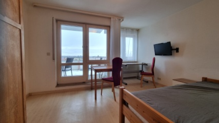 Anzeigenbild: 10-abgeschl. möbl Wohnung Balkon - Pauschalmiete- Wama Trockner,  TG Stellplatz - WiFi / Router