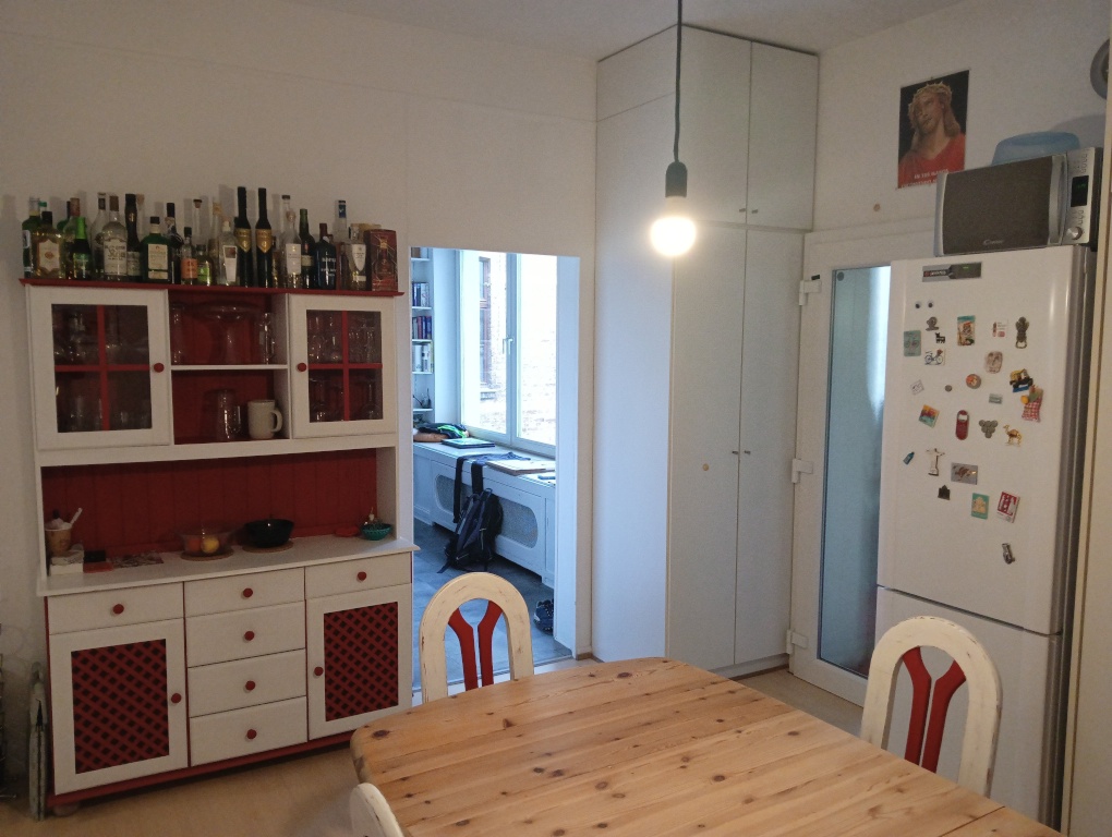 WG-Zimmer Agnesviertel Neusser Str - Esszimmer 2