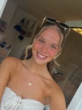Julia S.