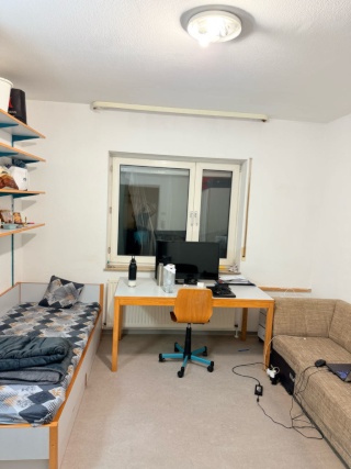 Anzeigenbild: Short-Term Room Available | Frankfurt am Main 🏠
