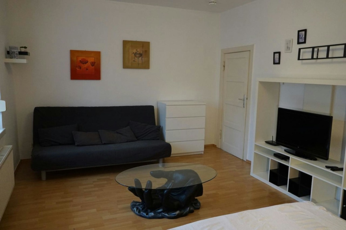 Ostseestraße, Berlin
