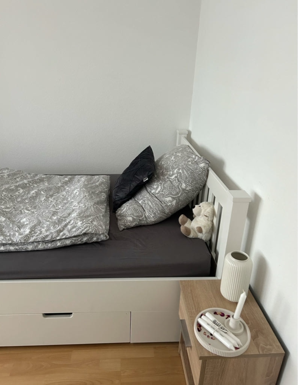 Sehr großes Zimmer mit privatem Balkonzugang inkl. Schwimmbadnutzung, ruhig – Foto 3
