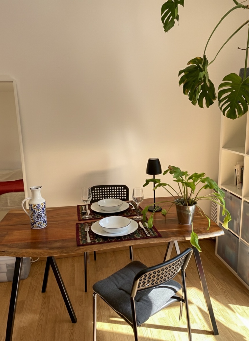 Appartement, Zimmer , 1-Zimmerwohnung, ruhig, hell, mit Balkon, sehr zentral – Bernhard-Weiß-Straße, 10178 Berlin Mitte – Vorschaubild 2