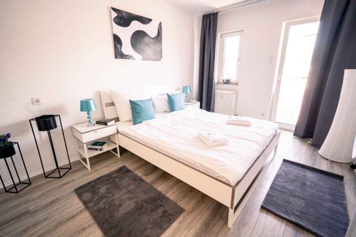 Helle 2-Zimmer-Whg mit Balkon & Parkplatz 🚗 | Schwetzingerstadt | Vollmöbliert | All-Inclusive