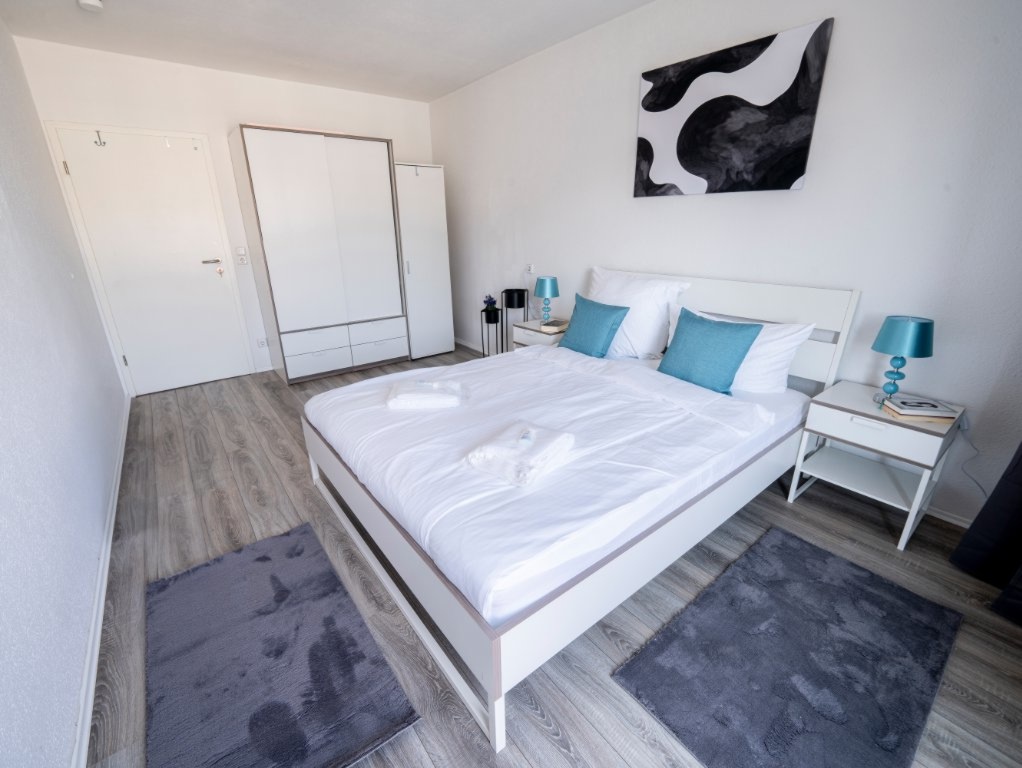 Helle 2-Zimmer-Whg mit Balkon & Parkplatz 🚗 | Schwetzingerstadt | Vollmöbliert | All-Inclusive – 68165 Mannheim Schwetzingerstadt – Vorschaubild 3